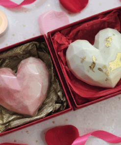 Valentin-napi szív díszdobozban